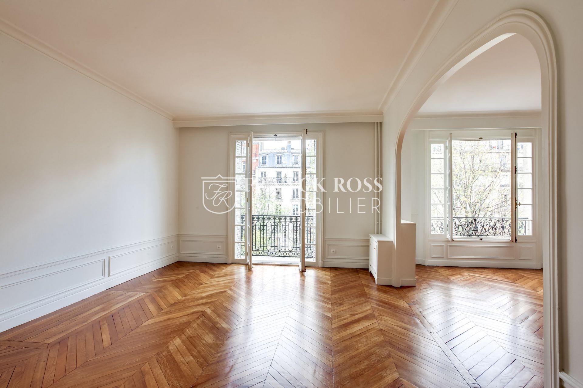 appartement 5 pièces en location sur PARIS (75008)