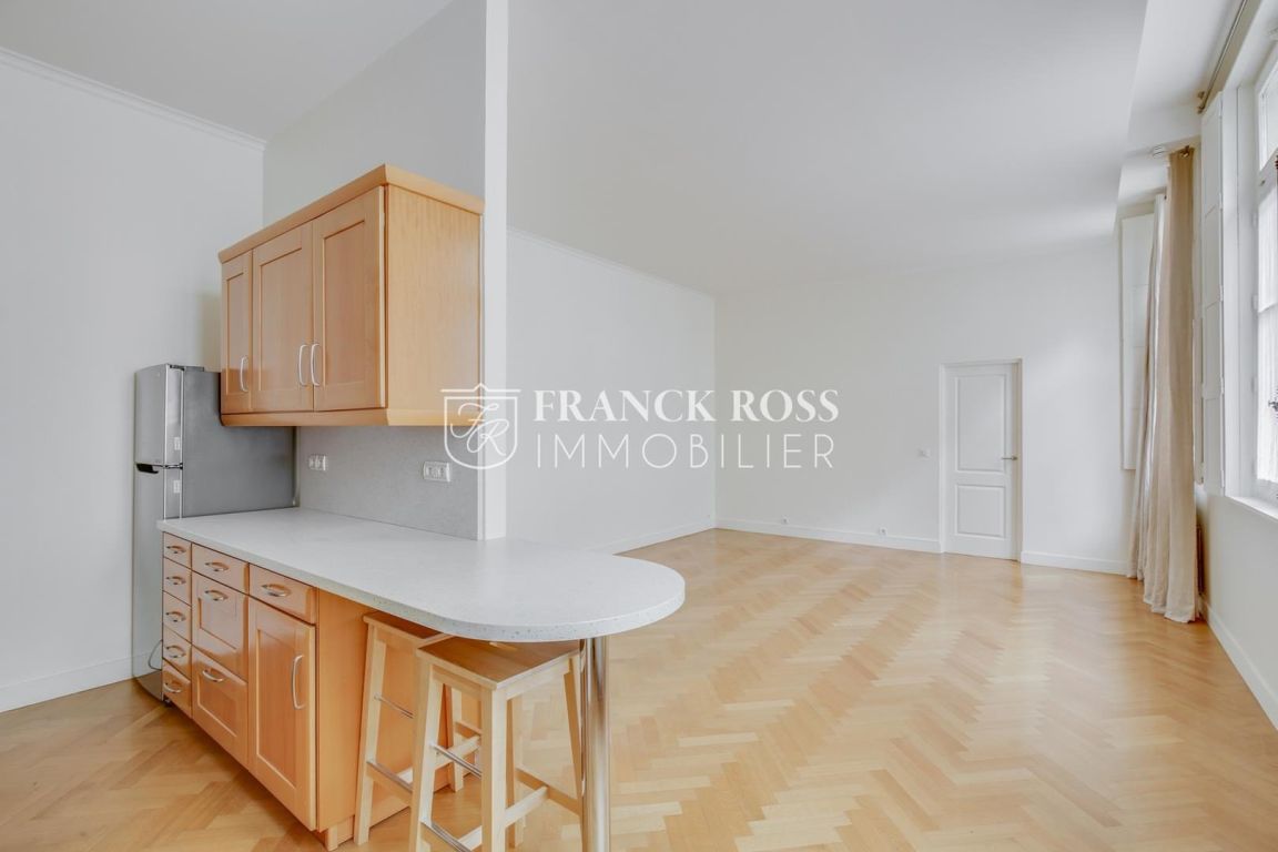 appartement 2 pièces en location sur PARIS (75008)